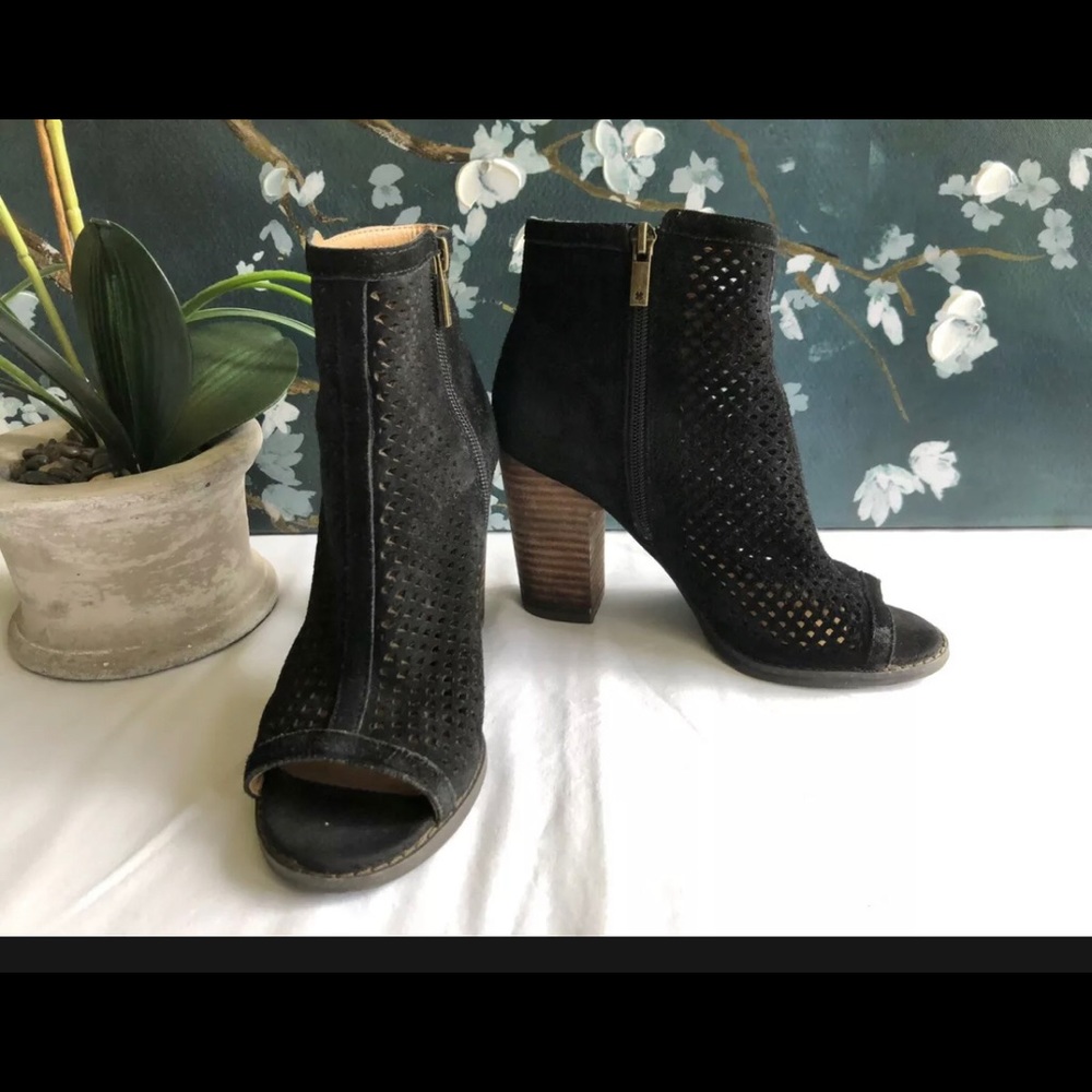 Lucky Brand Black Suede Perforated Stack Heel Zippered Lakyn Boots Size US 6 M